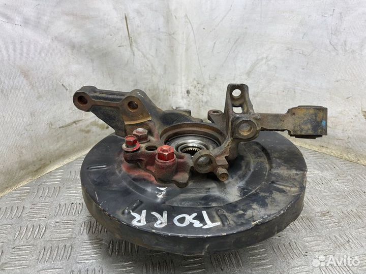 Щит опорный задний правый Nissan X-Trail T30