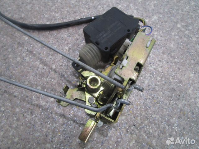 Замок двери правый Mercedes-Benz A9437200735