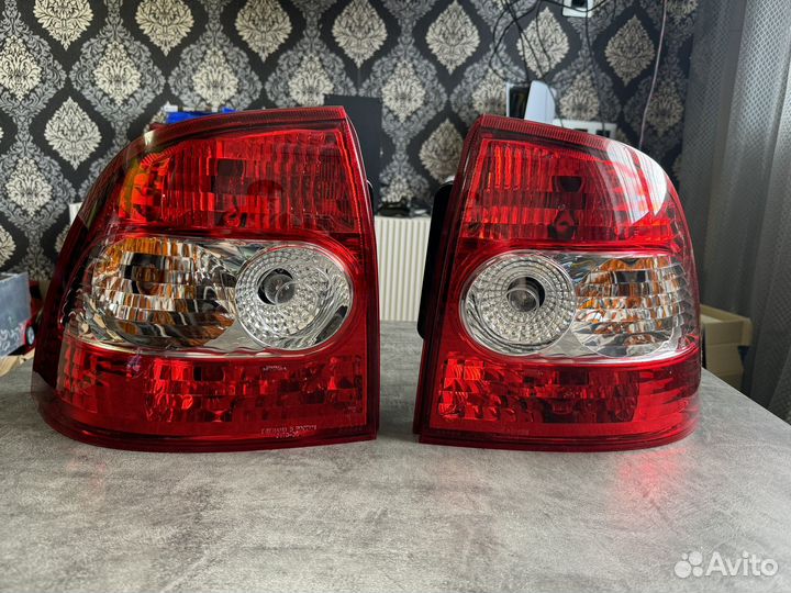 Фонари задние оригинал priora