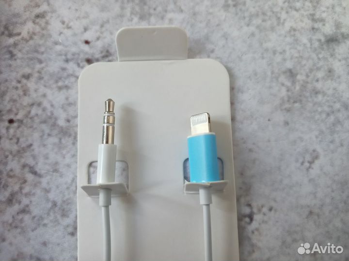 Кабель Lightning - 3.5 AUX Audio 1m