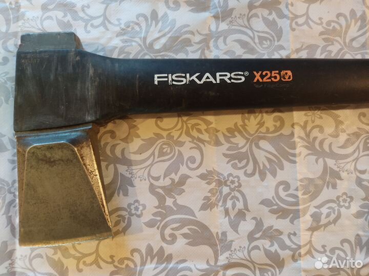 Топор-колун Fiskars X25