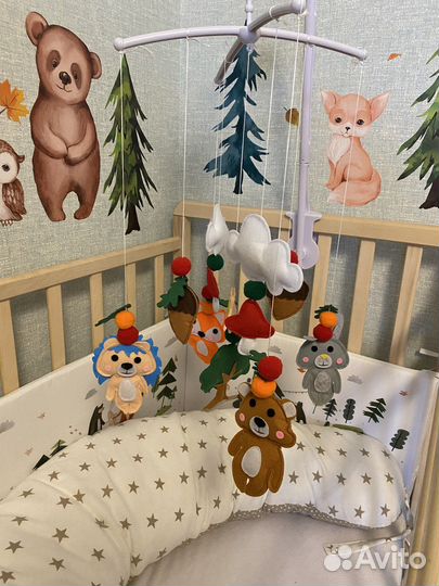 Мобиль в кроватку из фетра