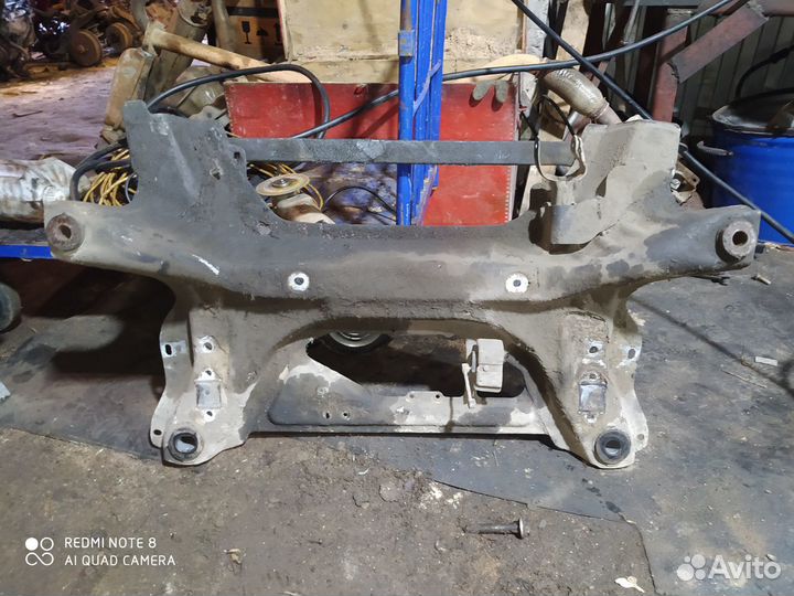 Подрамник Citroen C5