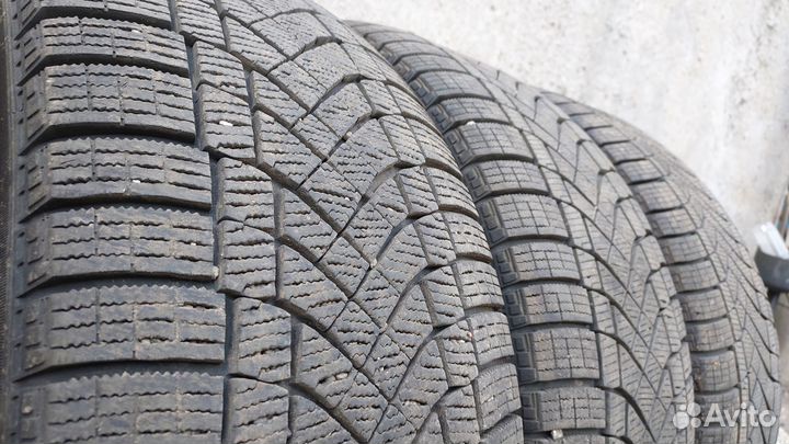 Pirelli Ice Zero FR SUV 265/65 R17 116H