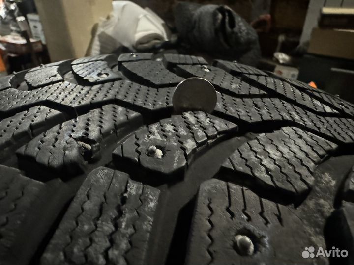 Bridgestone Blizzak Spike-01 285/65 R17 116T