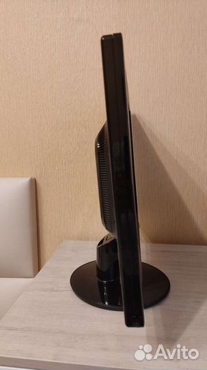 Монитор LG 22 дюйма