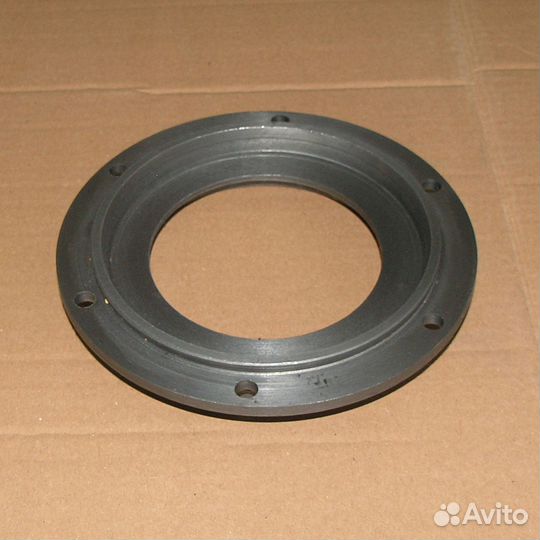 Крышка сальника передней ступицы маз 64221
