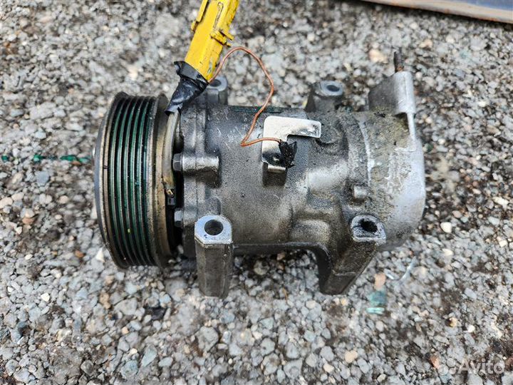 Компрессор кондиционера Peugeot 308 EP6 2011