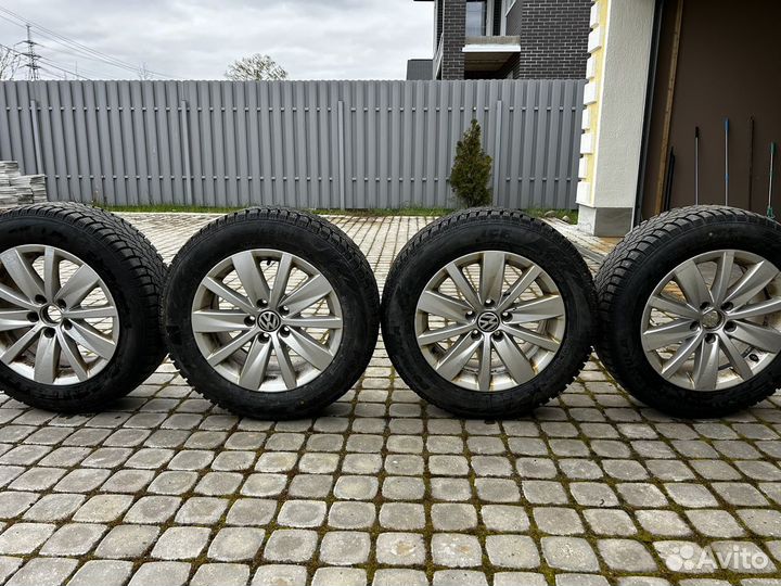 Комплект зимних колес R16 на VW Passat
