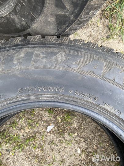 Bridgestone Blizzak Spike-01 5/8.5 R16 26K