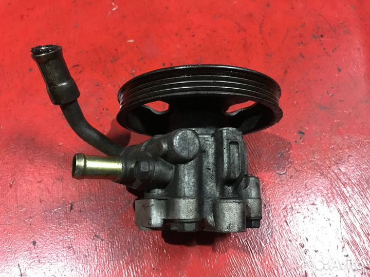 Насос гура Mitsubishi Pajero Sport SUV 4D56 2.5L