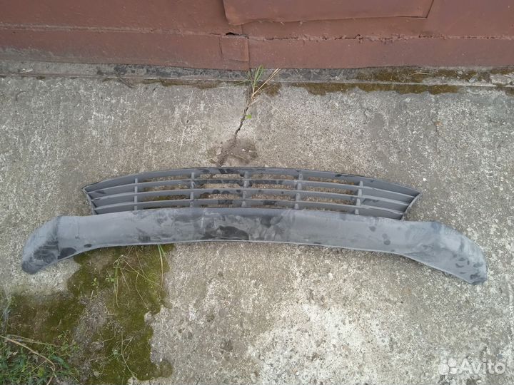 Решётка радиатора нижняя kia Rio