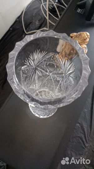 Хрустальная ваза