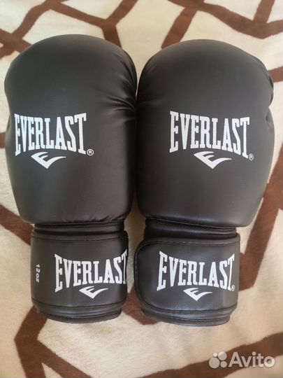 Боксерские перчатки 12 oz everlast