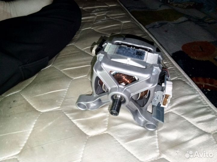 Мотор от машинки индезит