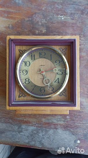 Часы настольные СССР Маяк - кварц