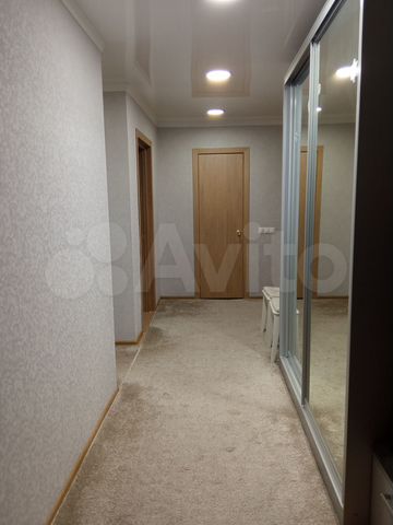 2-к. квартира, 67 м², 1/9 эт.