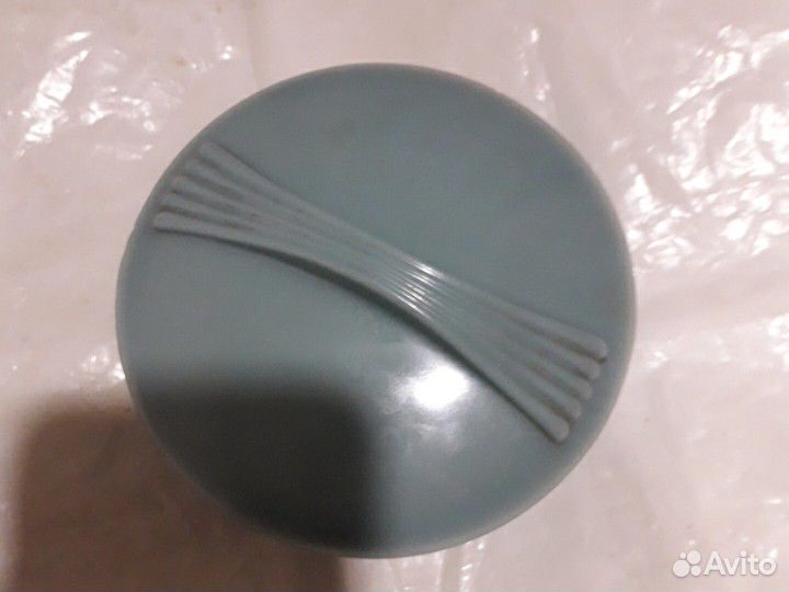 Шкатулка для украшений.диаметр 10см