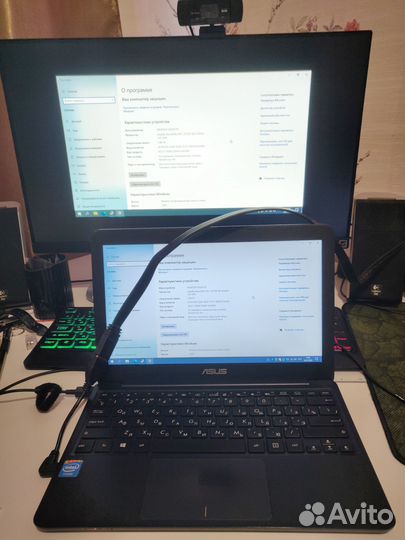 Нетбук asus X205T