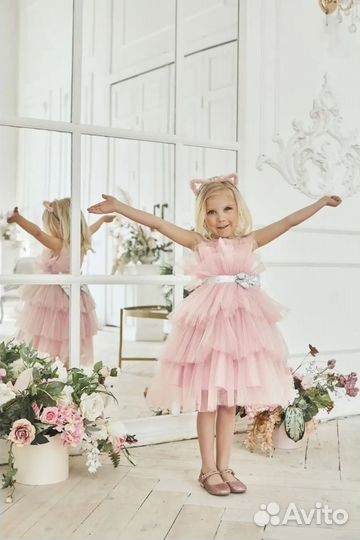 Платье для девочки нарядное праздничное 104