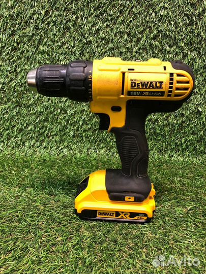 Аккумуляторная дрель-шуруповерт dewalt DCD771(З)