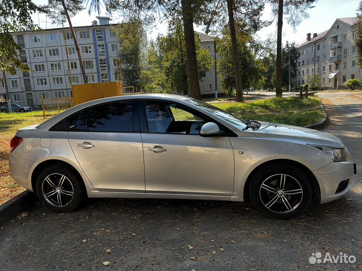 Chevrolet Cruze 1.6 МТ, 2011, 230 000 км