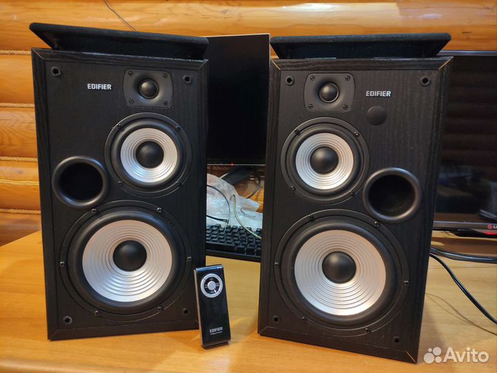 Акустическая система Edifier R2700