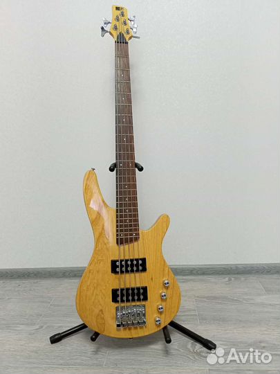 Бас гитара 5 струн Ibanez