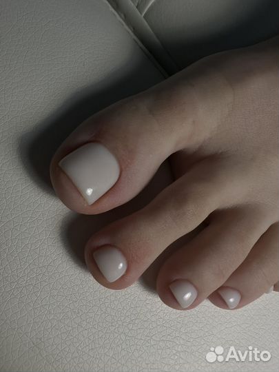 Модель на педикюр