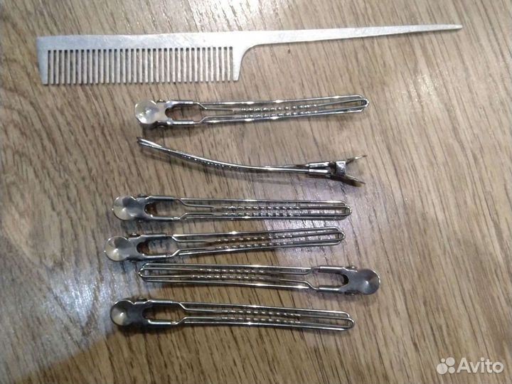 Профессиональные зажимы для волос и расческа