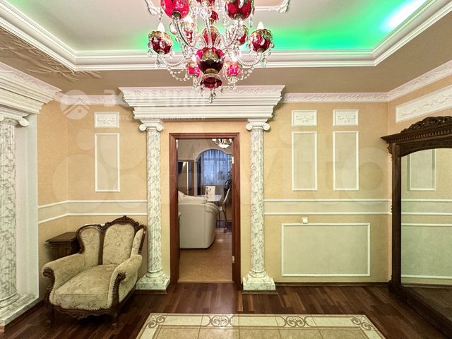 5-к. квартира, 290,1 м², 1/4 эт.