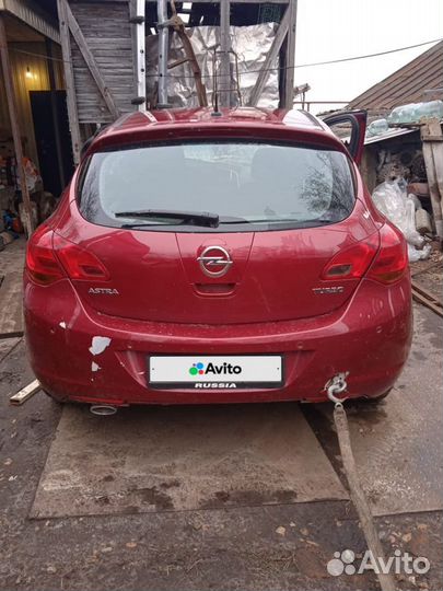 Opel Astra 1.6 AT, 2010, битый, 100 000 км