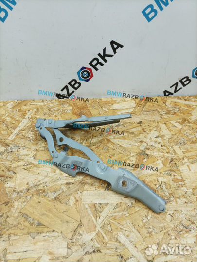Петля крышки багажника левая BMW M2 G87 2024