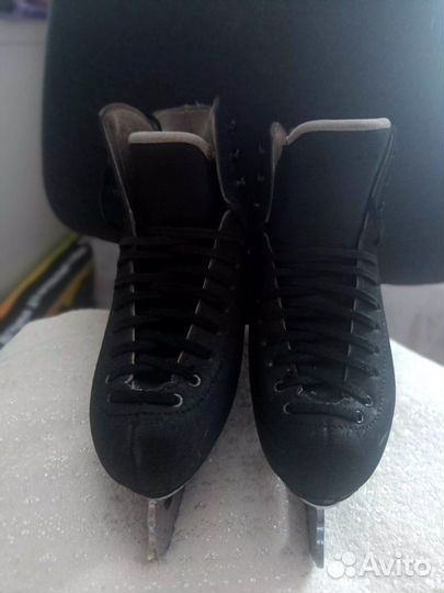 Фигурные коньки risport 220