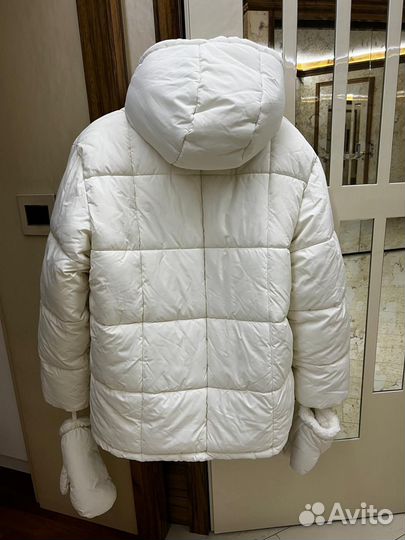 Пуховик с варежками