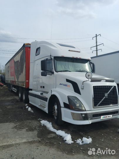 Volvo VNL 670 с полуприцепом, 2003