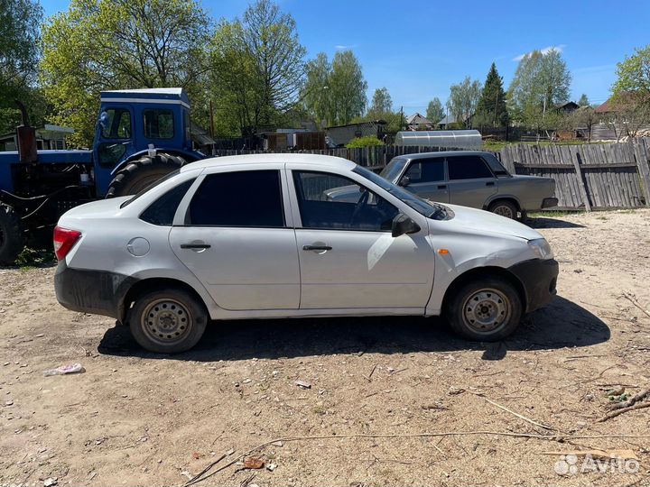 LADA Granta 1.6 МТ, 2014, 200 000 км