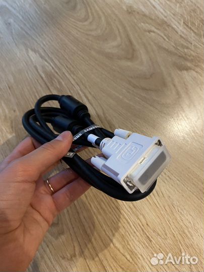 Кабель VGA и DVI
