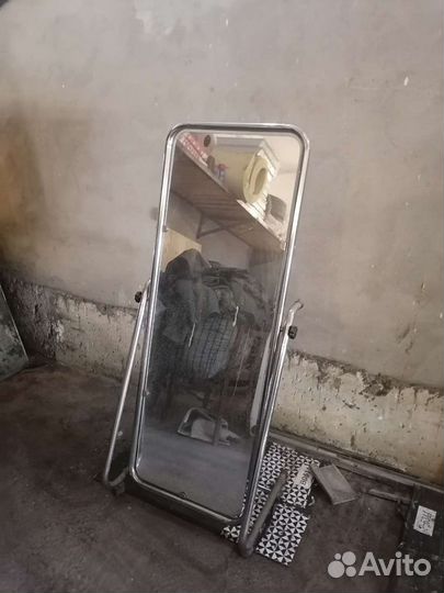 Зеркало напольное