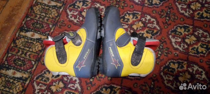 Ботинки лыжные