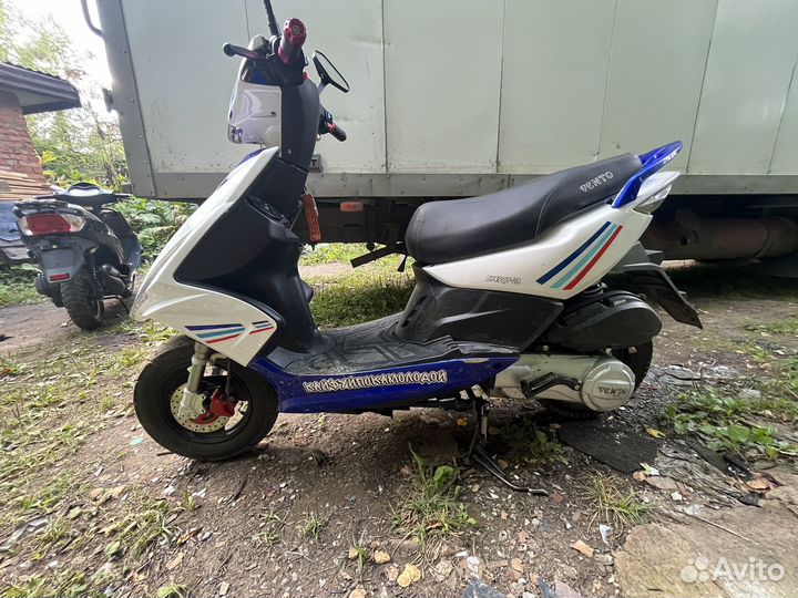 Скутер Vento Corsa 50(150)