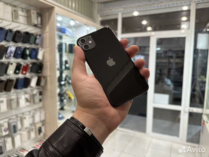 iPhone 11, 64 ГБ