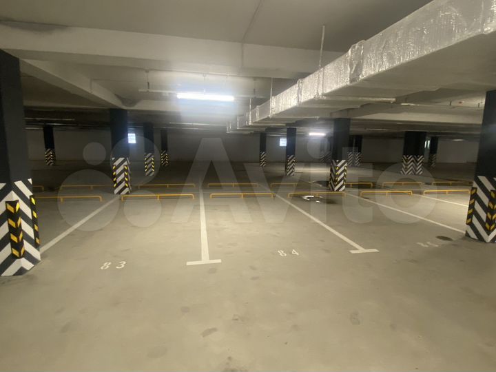 Машиноместо, 13 м²