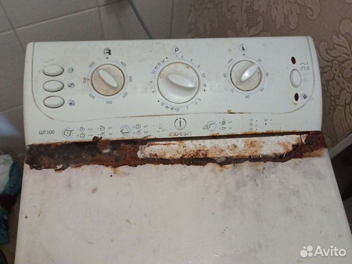 Стиральная машина с вертикальной загрузкой