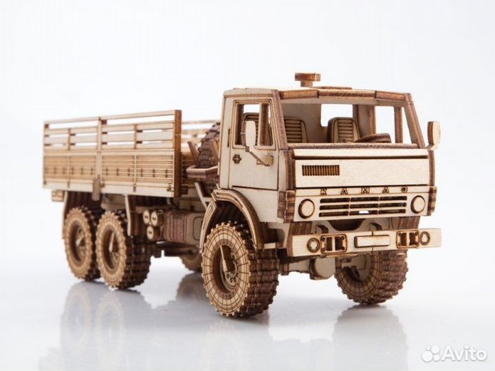 1:35 Сборная модель камаз-4310 Бортовой