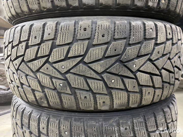 Dunlop SP Winter Ice 02 215/50 R17 95T