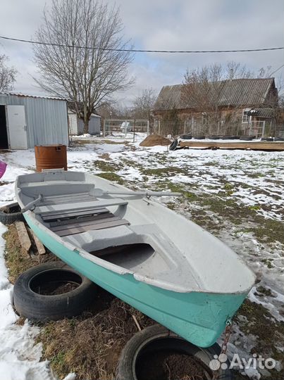 Лодка Пелла длинная