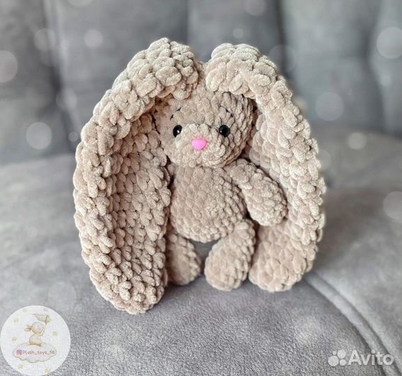 Вязаные плюшевые игрушки зайки