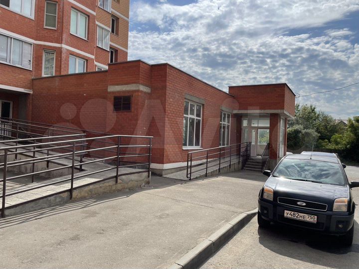 Торговая площадь, 317.6 м²