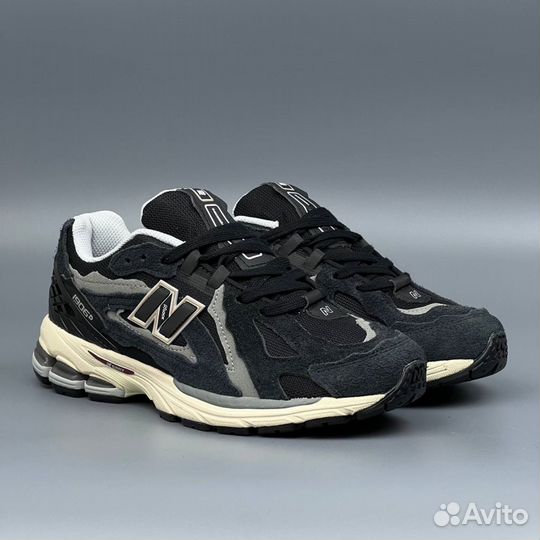 New Balance 1906 Black